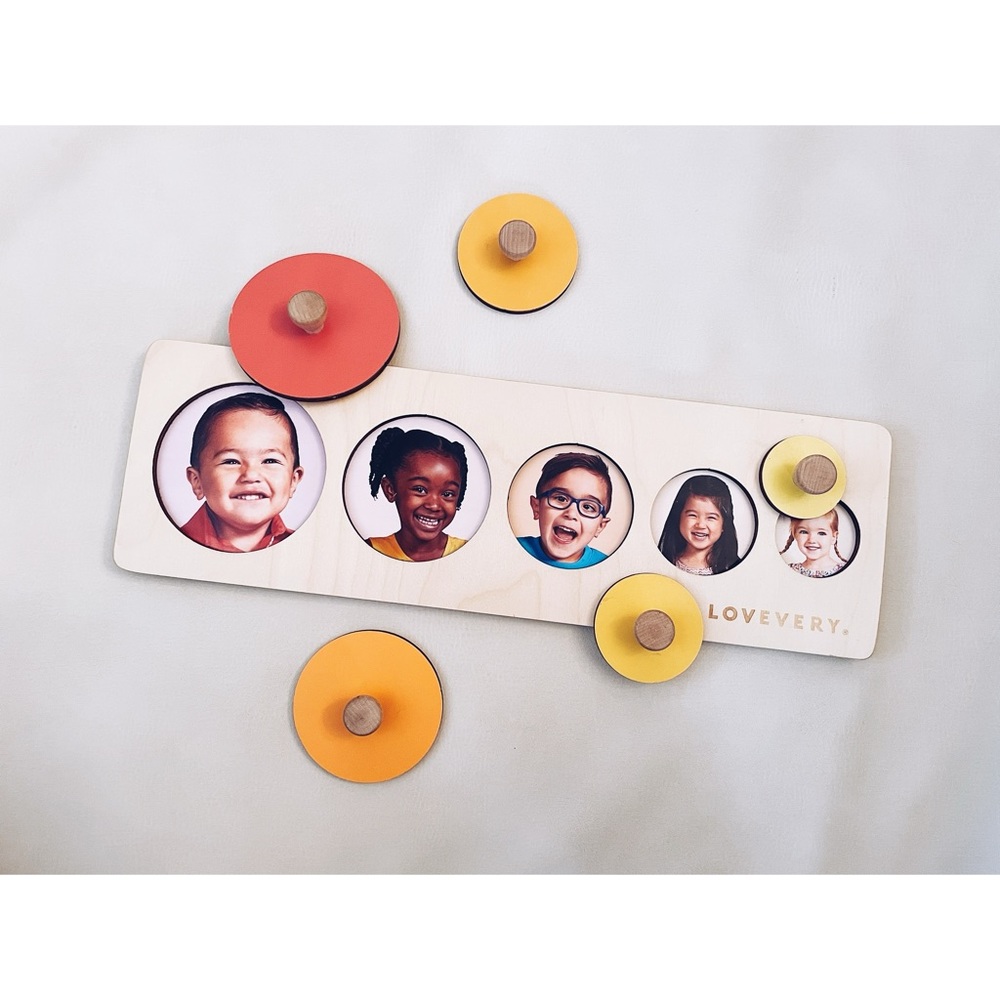 LOVEVERY Circle of Friends Puzzle